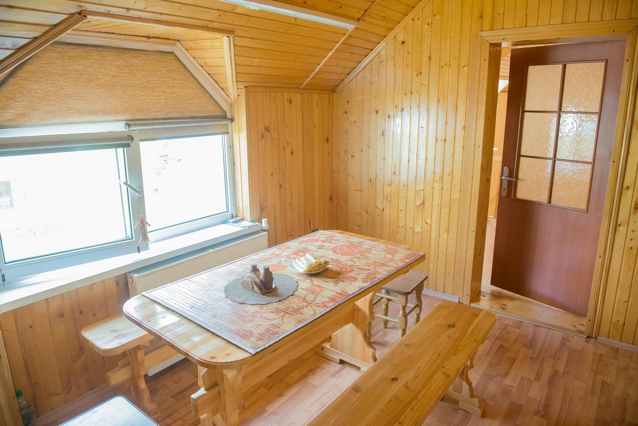 Guest House Suzirya Karpat Yaremche Dış mekan fotoğraf