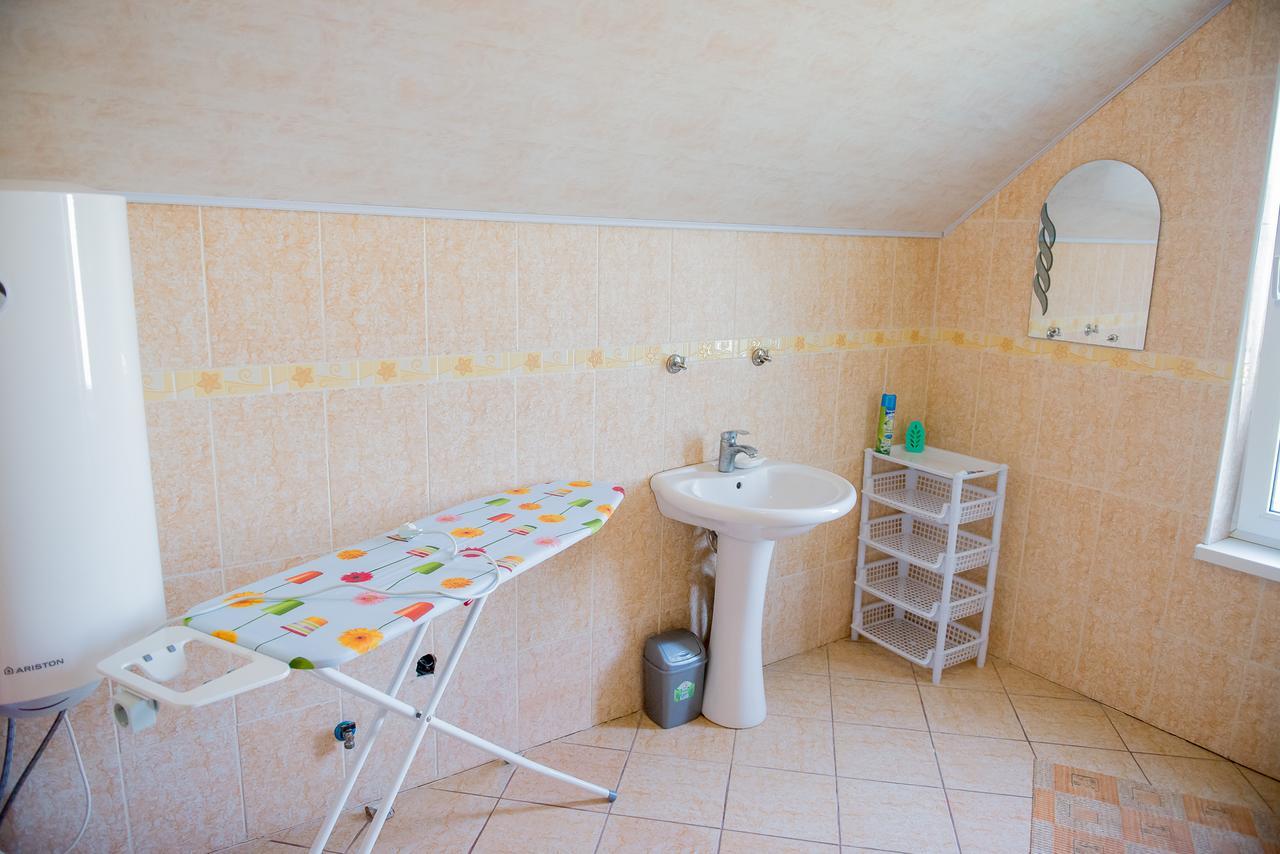 Guest House Suzirya Karpat Yaremche Dış mekan fotoğraf
